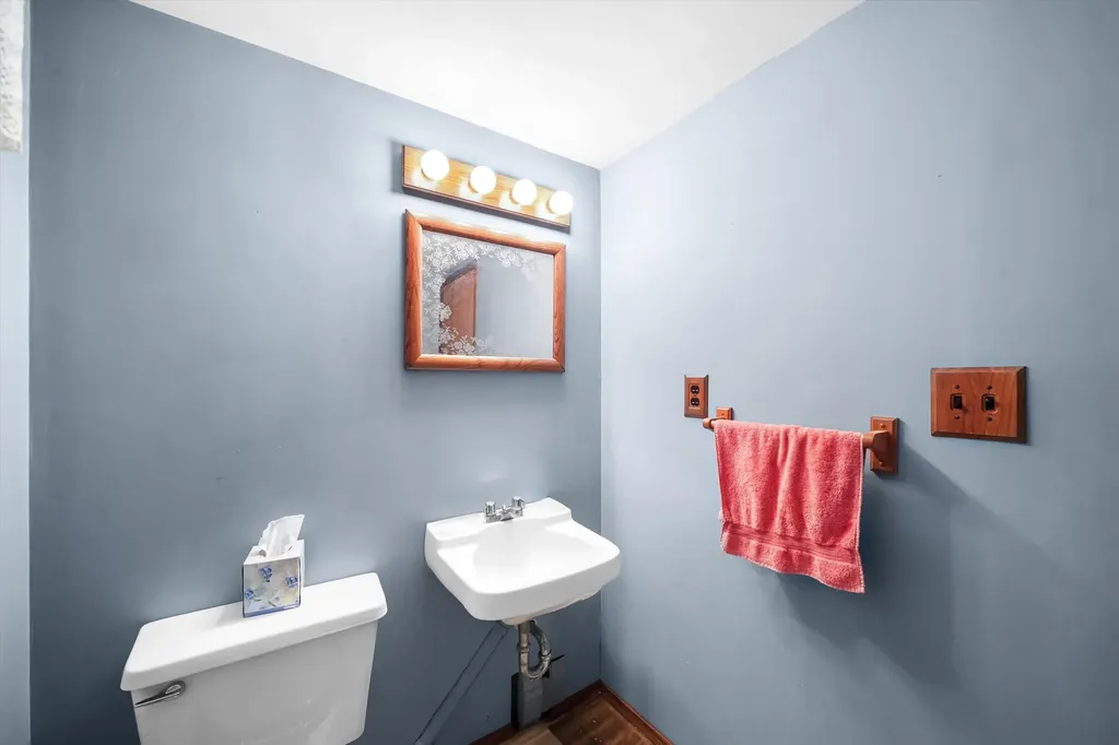 45145 Jeanette Avenue Van Buren Charter Township MI 48111