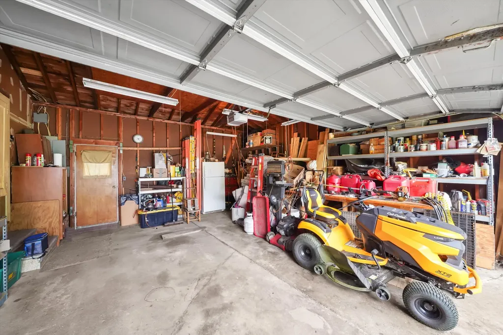 45145 Jeanette Avenue Van Buren Charter Township MI 48111