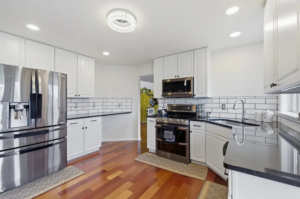 2243 Sun Valley Drive Pittsfield Charter Township MI 48108