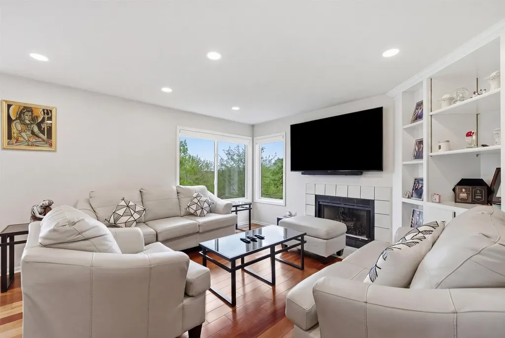 2243 Sun Valley Drive Pittsfield Charter Township MI 48108