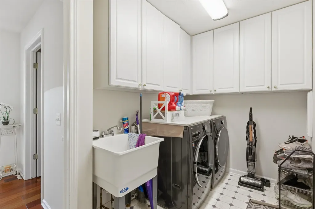 2243 Sun Valley Drive Pittsfield Charter Township MI 48108
