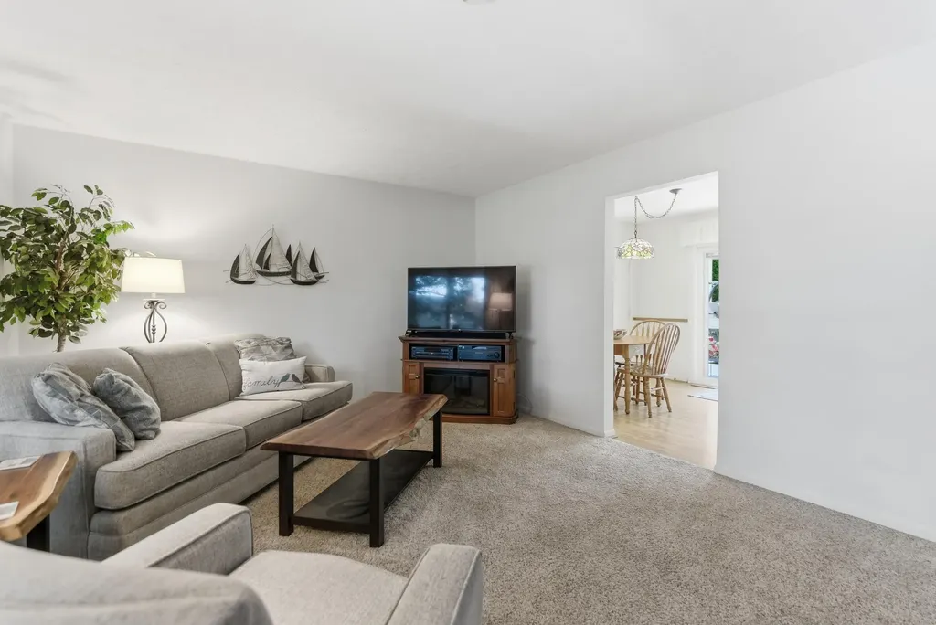 2452 Moore Place Oceola Township MI 48843
