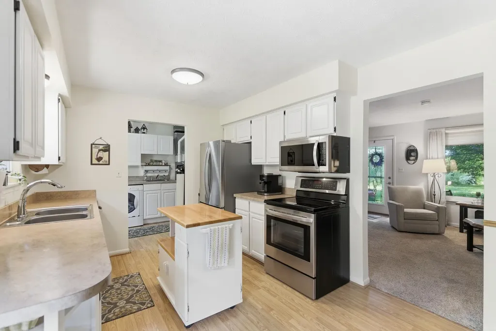2452 Moore Place Oceola Township MI 48843