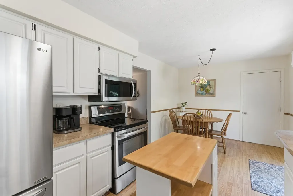 2452 Moore Place Oceola Township MI 48843