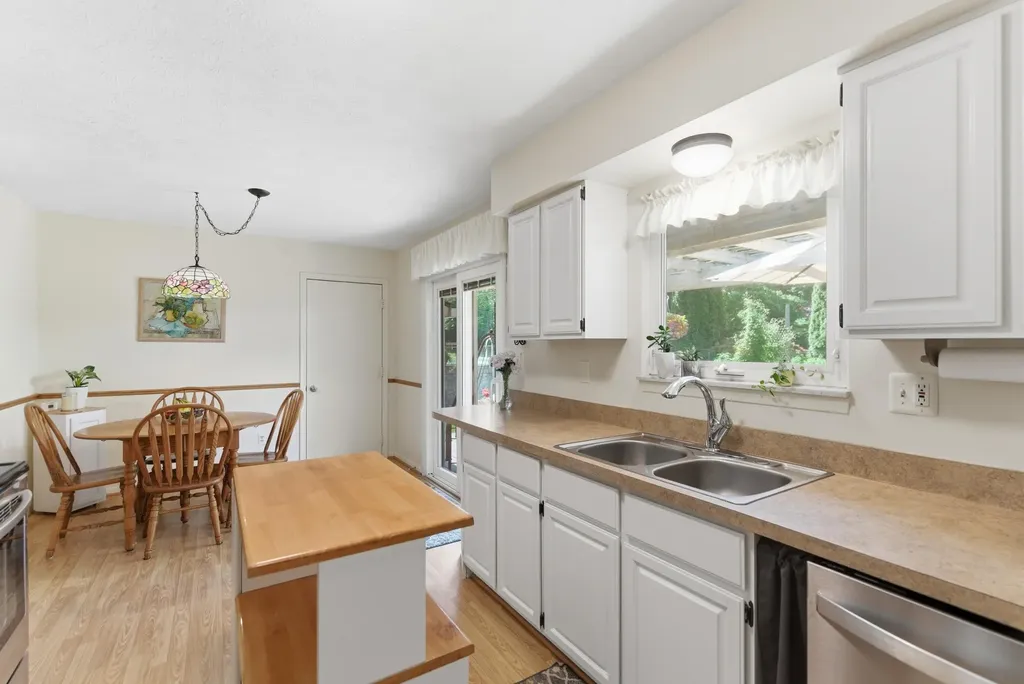 2452 Moore Place Oceola Township MI 48843