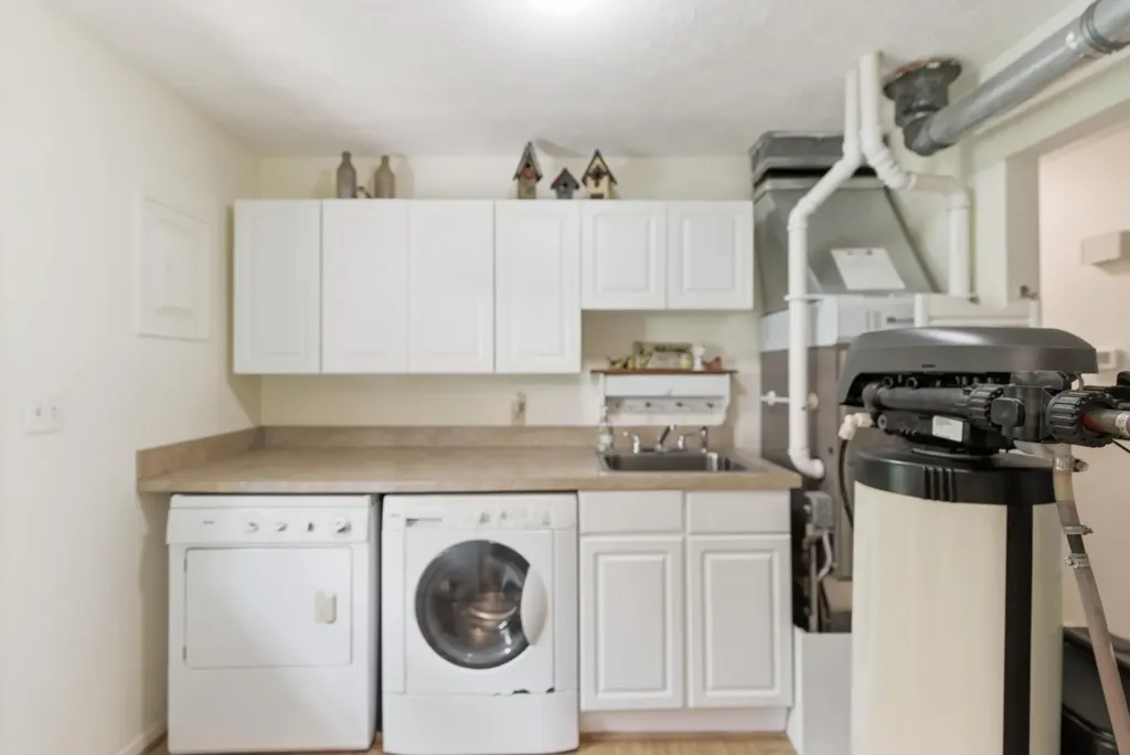 2452 Moore Place Oceola Township MI 48843