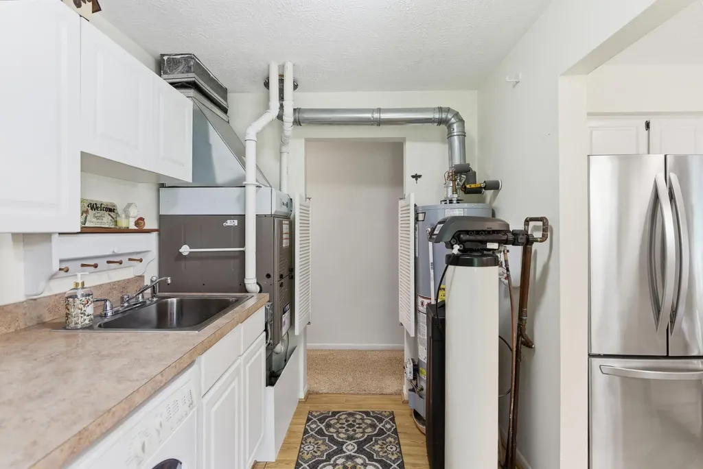 2452 Moore Place Oceola Township MI 48843