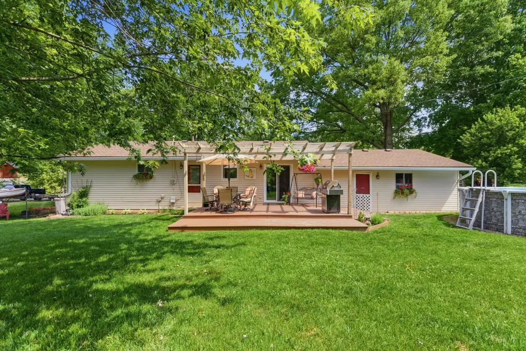 2452 Moore Place Oceola Township MI 48843