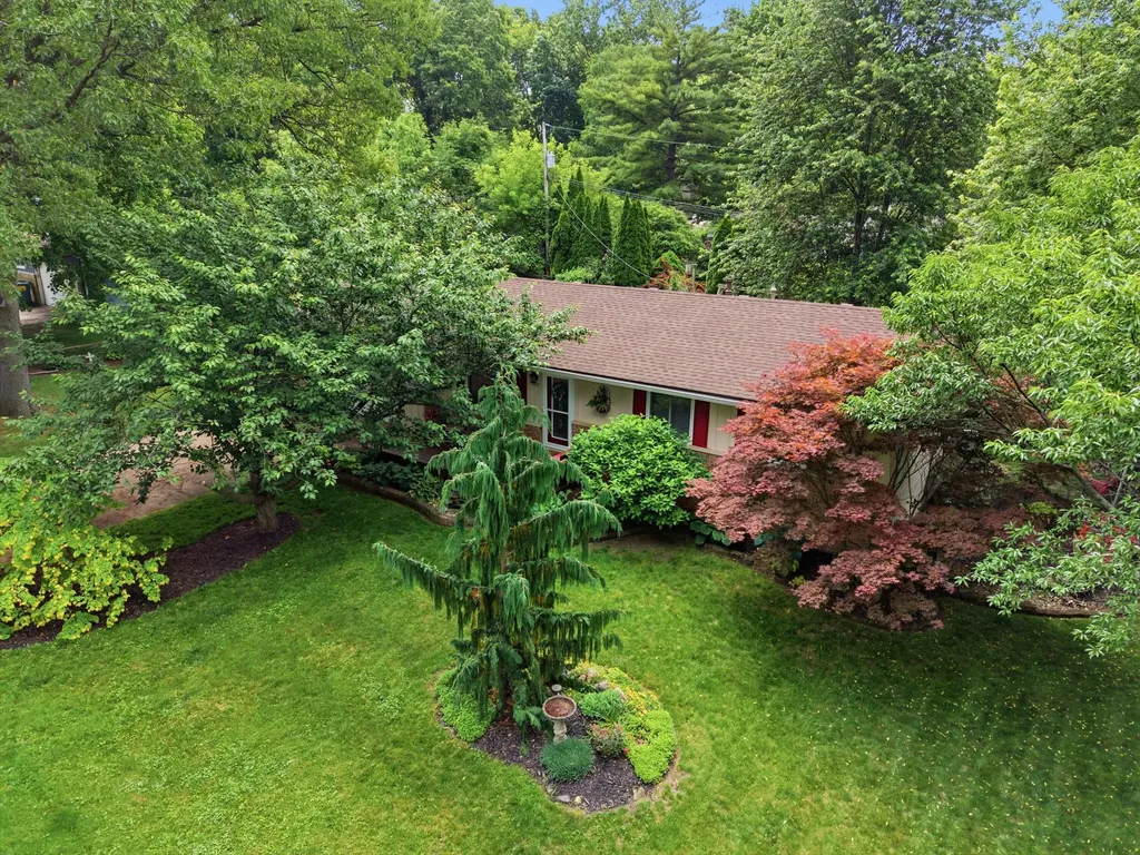 2452 Moore Place Oceola Township MI 48843