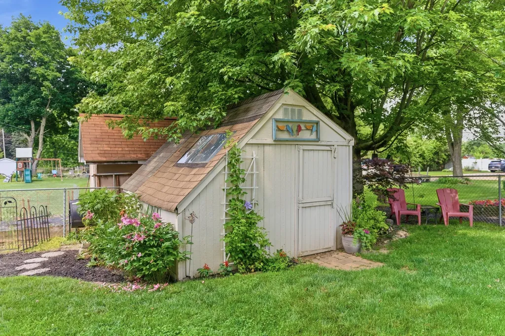 2452 Moore Place Oceola Township MI 48843