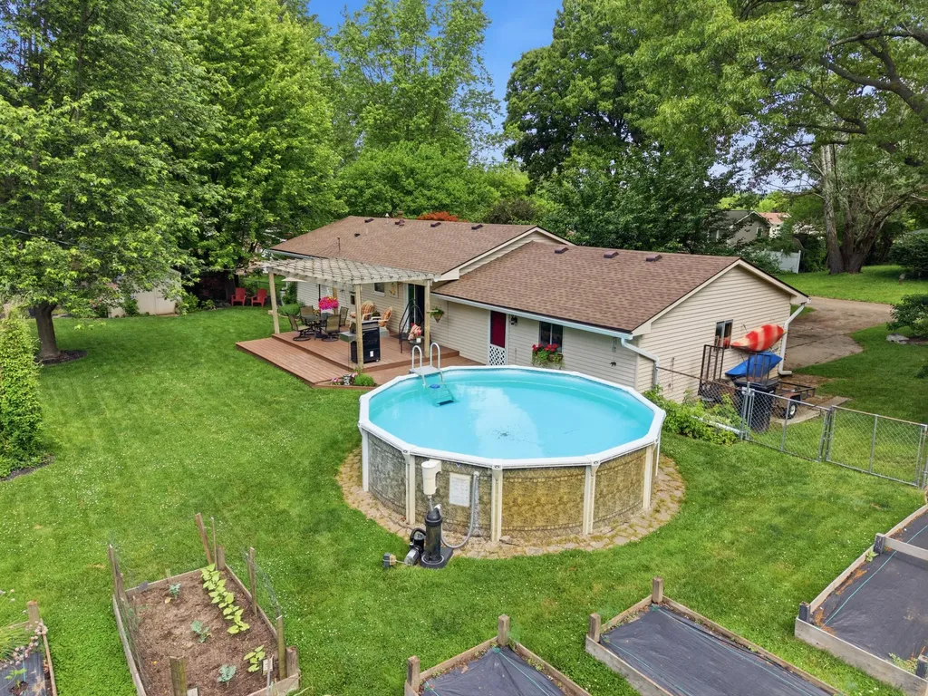 2452 Moore Place Oceola Township MI 48843