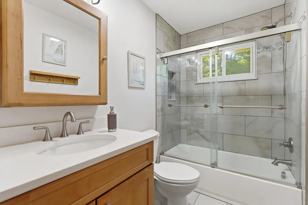 2452 Moore Place Oceola Township MI 48843