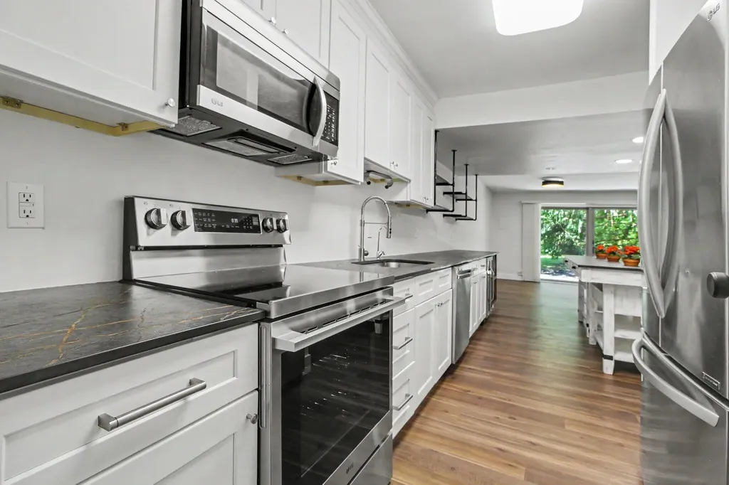 731 Skynob Drive Ann Arbor City MI 48105