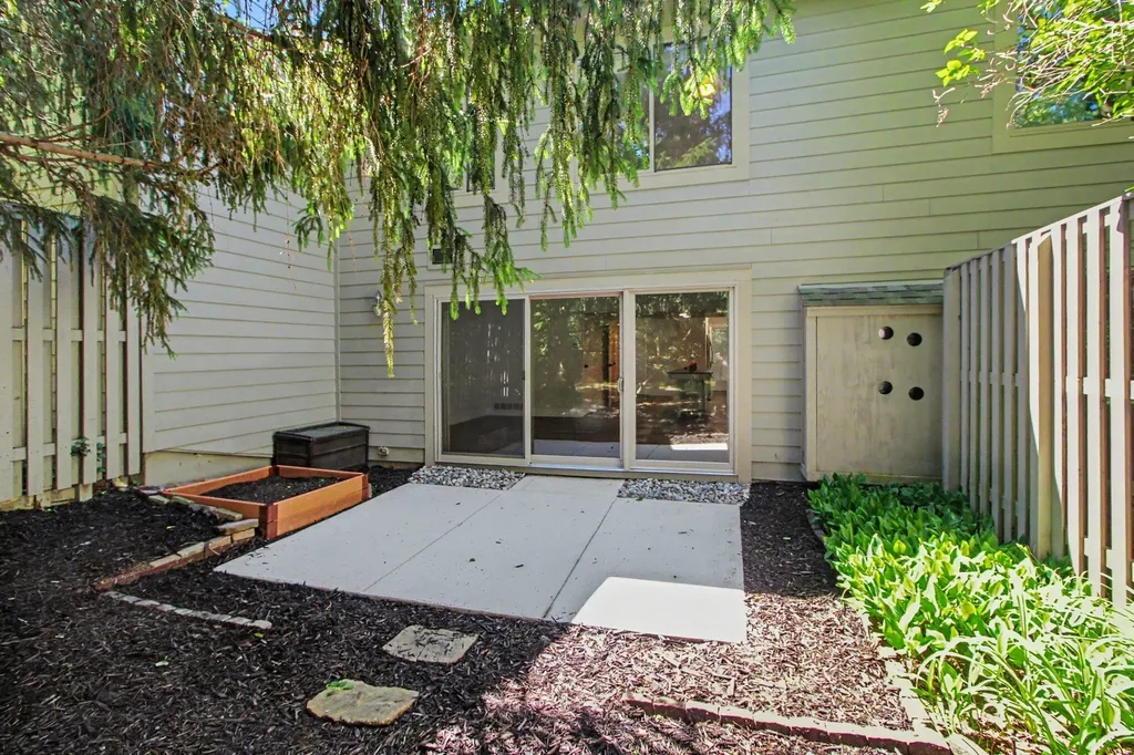 731 Skynob Drive Ann Arbor City MI 48105