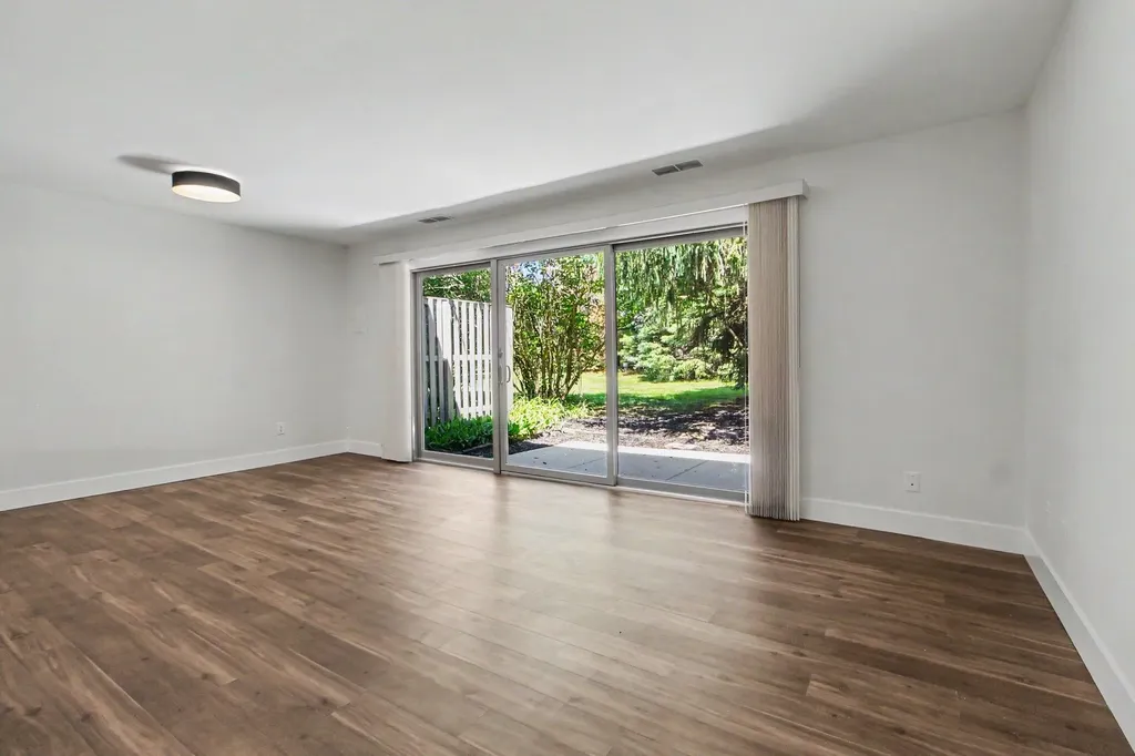 731 Skynob Drive Ann Arbor City MI 48105