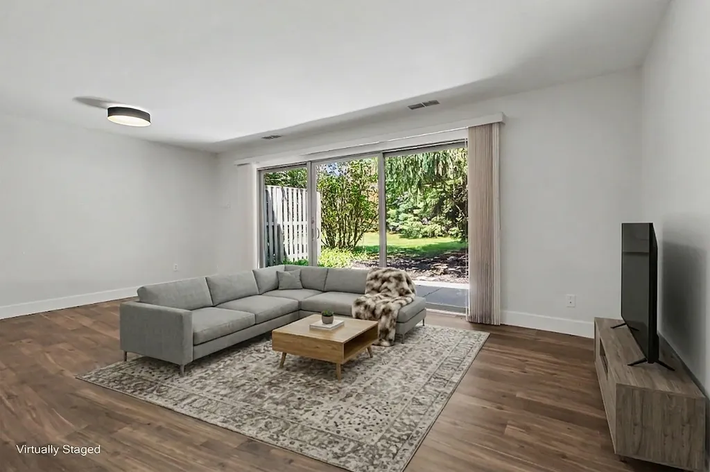 731 Skynob Drive Ann Arbor City MI 48105