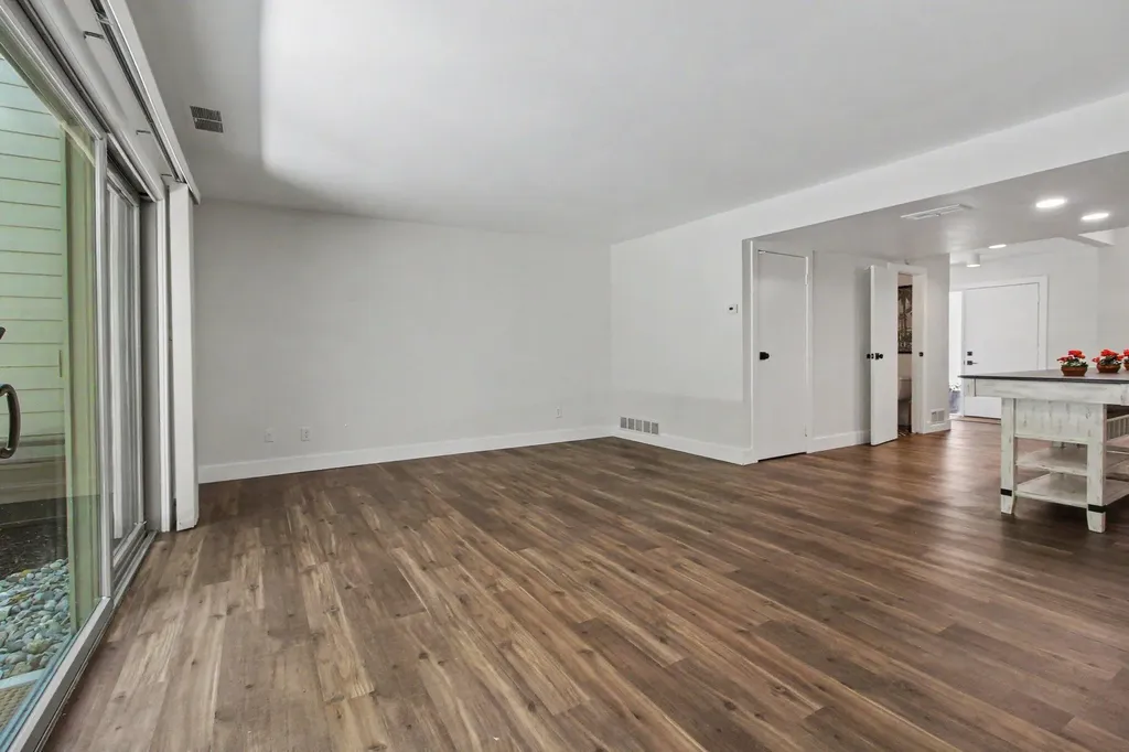 731 Skynob Drive Ann Arbor City MI 48105