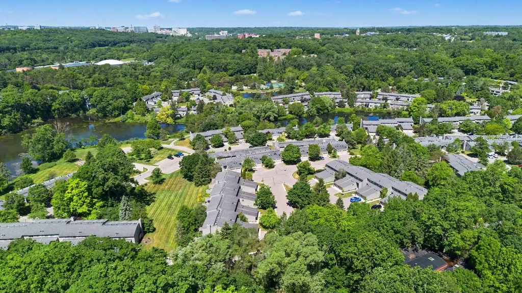 731 Skynob Drive Ann Arbor City MI 48105