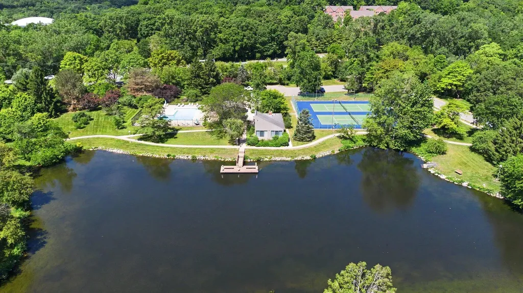 731 Skynob Drive Ann Arbor City MI 48105