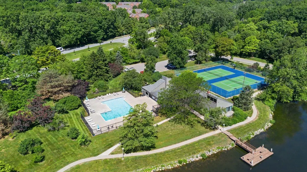 731 Skynob Drive Ann Arbor City MI 48105