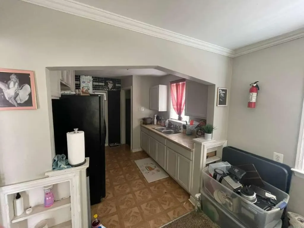 16608 Trinity Street Detroit City MI 48219