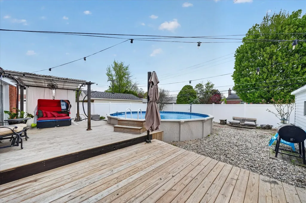 6950 Mohican Lane Westland City MI 48185