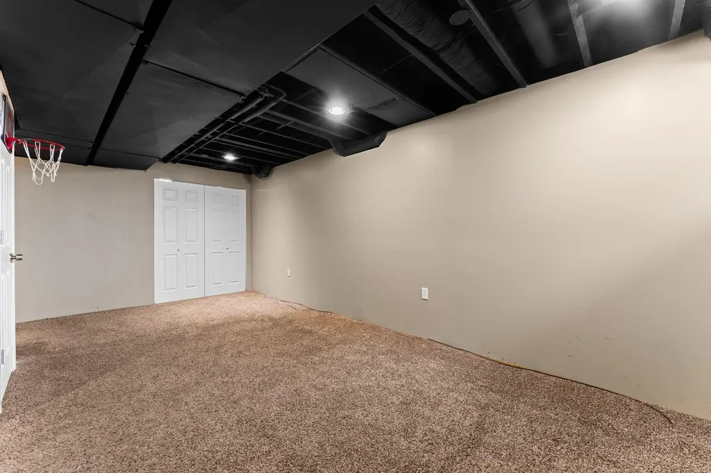 33324 Sand Piper Drive Romulus City MI 48174