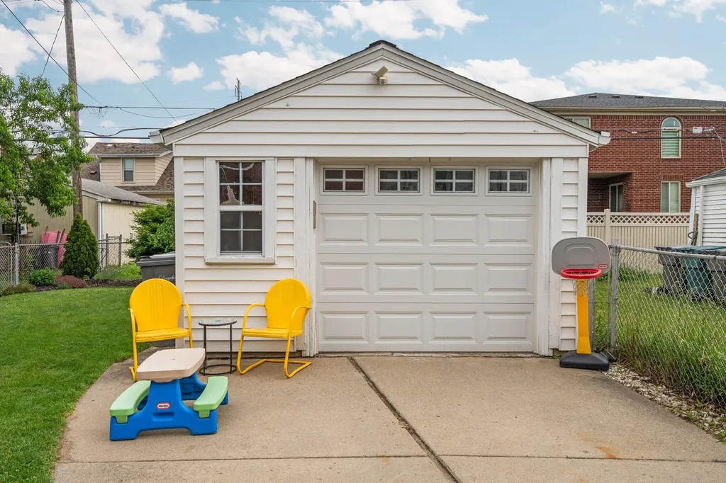 4594 Palmer Street Dearborn City MI 48126