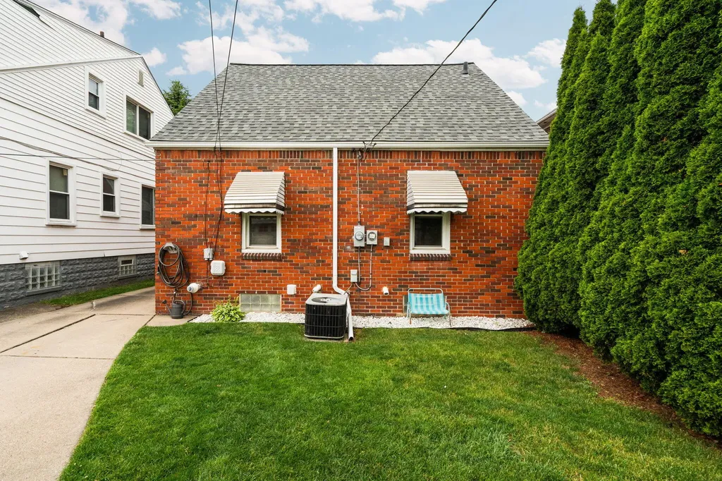 4594 Palmer Street Dearborn City MI 48126