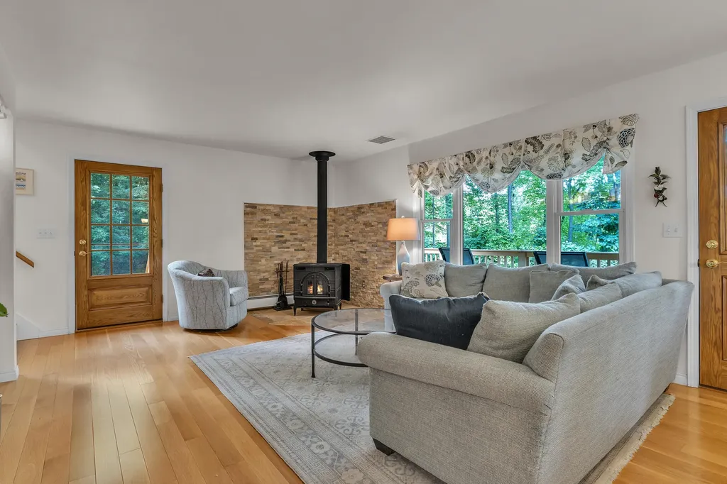 17777 Cavanaugh Lake Road Sylvan Township MI 48118