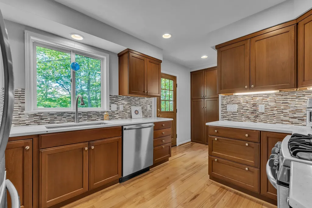 17777 Cavanaugh Lake Road Sylvan Township MI 48118