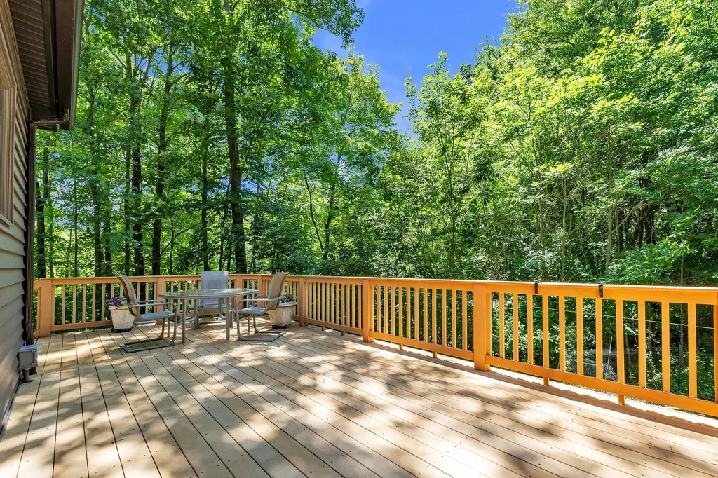 17777 Cavanaugh Lake Road Sylvan Township MI 48118