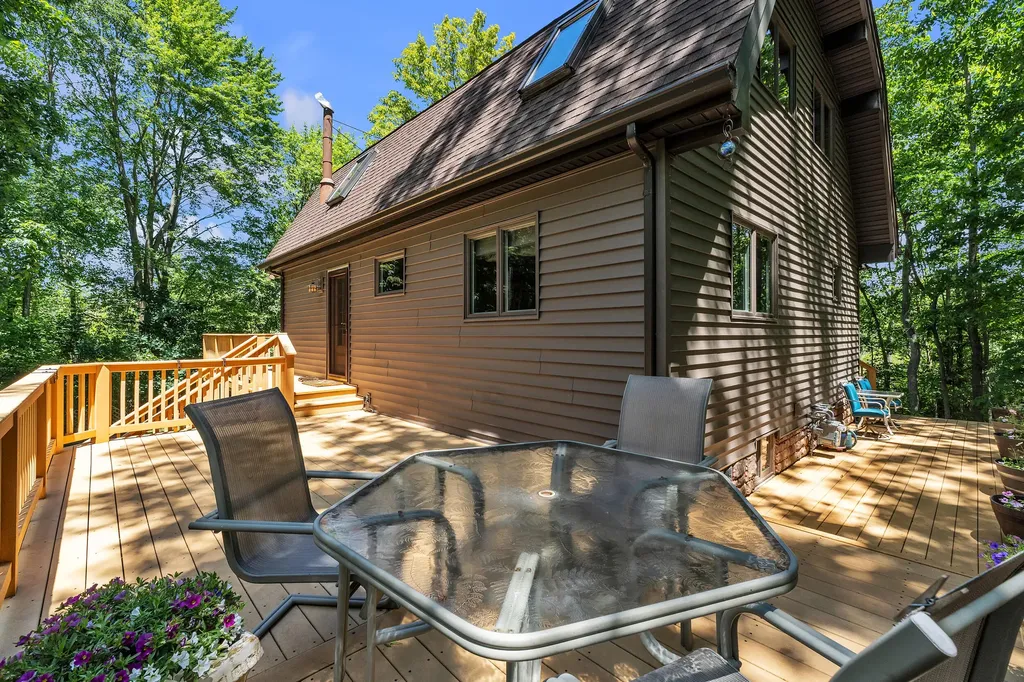 17777 Cavanaugh Lake Road Sylvan Township MI 48118