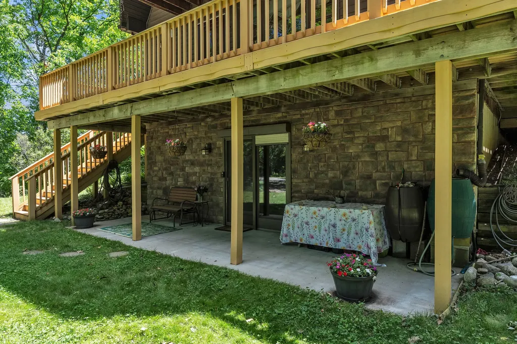 17777 Cavanaugh Lake Road Sylvan Township MI 48118