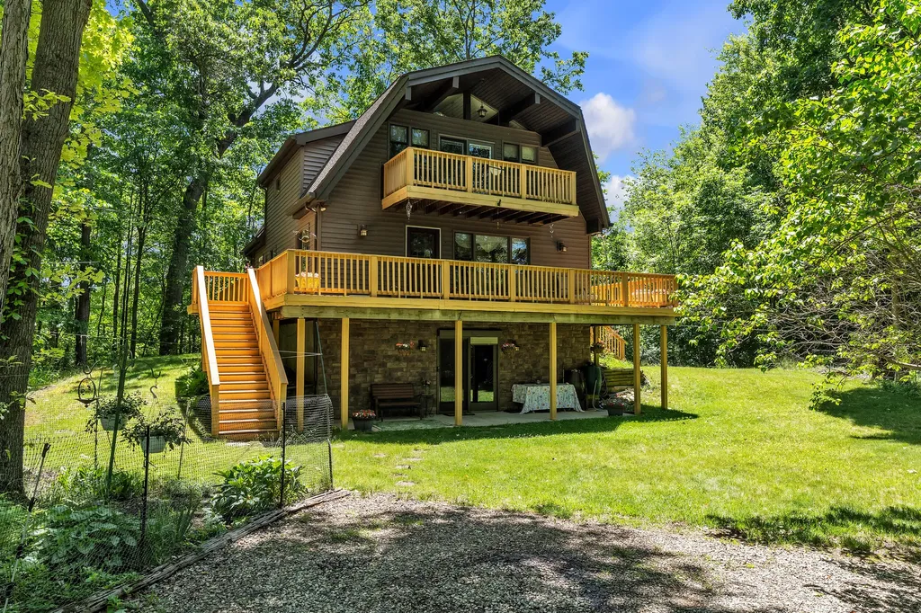 17777 Cavanaugh Lake Road Sylvan Township MI 48118