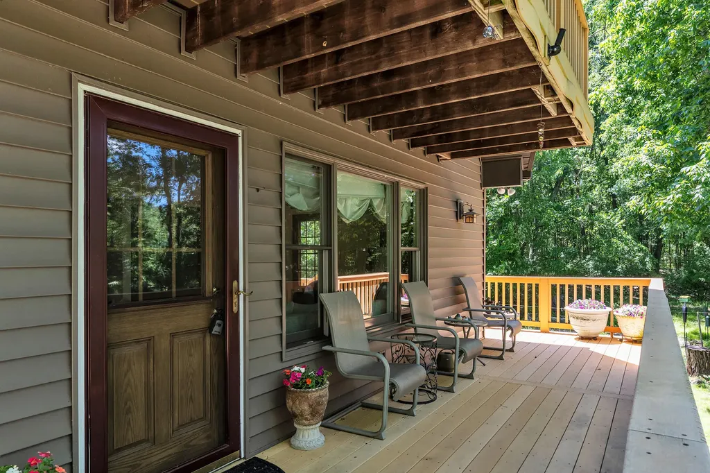 17777 Cavanaugh Lake Road Sylvan Township MI 48118