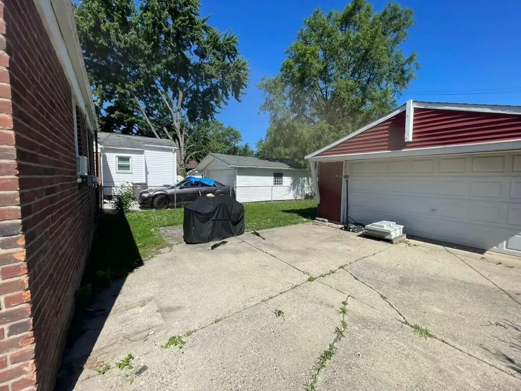 26336 Avondale Street Inkster City MI 48141