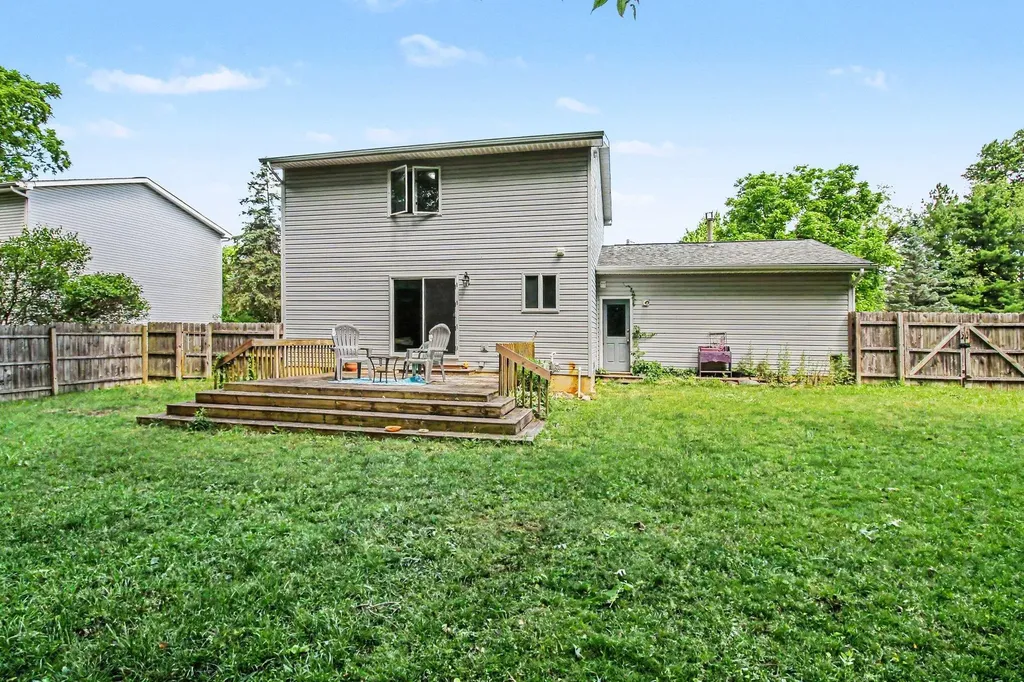 2250 Eads Place Oceola Township MI 48843