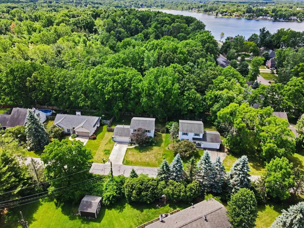2250 Eads Place Oceola Township MI 48843