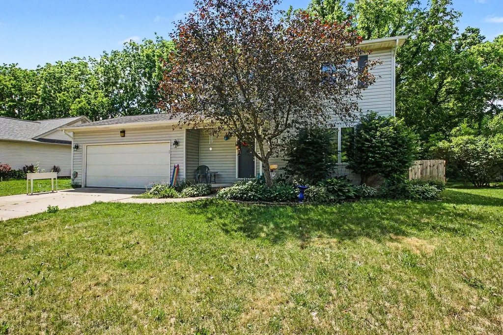 2250 Eads Place Oceola Township MI 48843