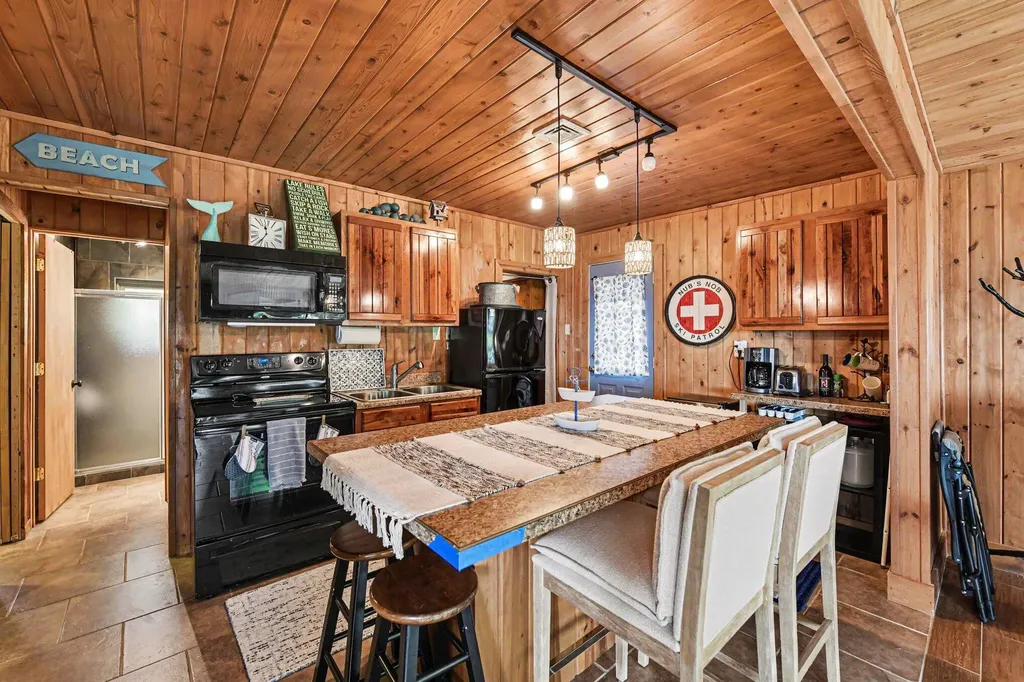 6470 Margaret Lane Cheboygan City MI 49749