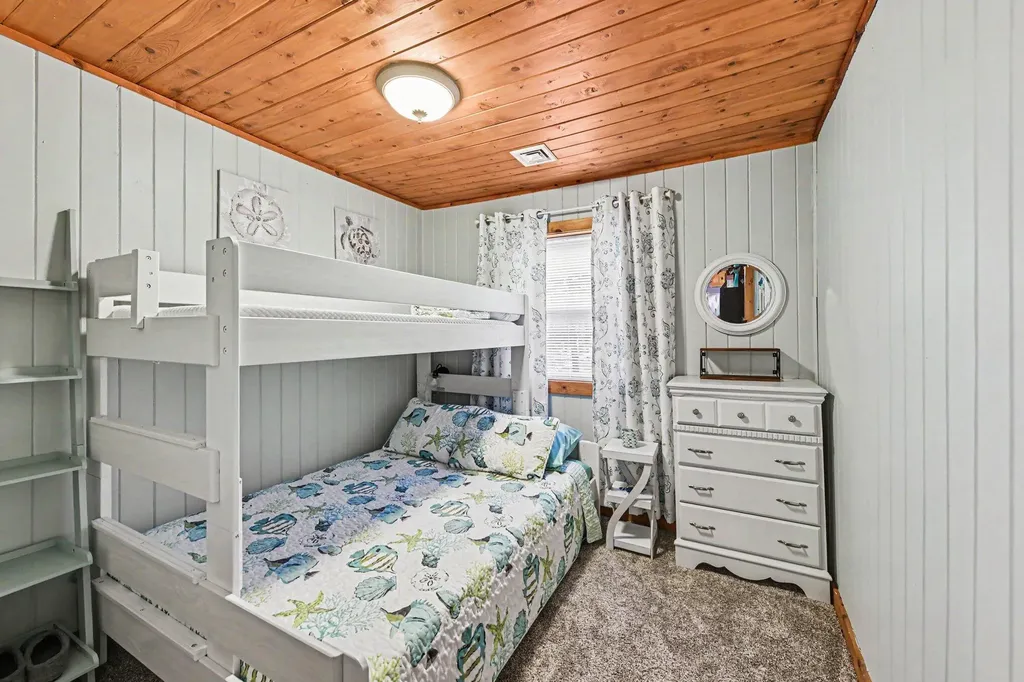 6470 Margaret Lane Cheboygan City MI 49749