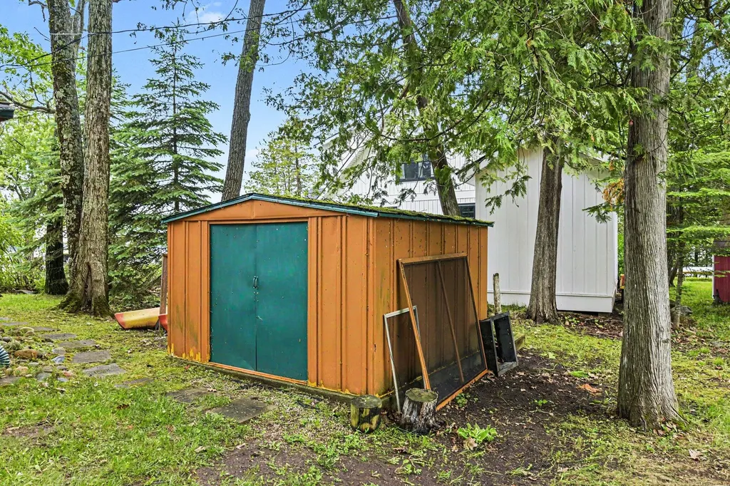 6470 Margaret Lane Cheboygan City MI 49749