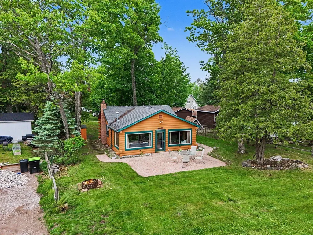 6470 Margaret Lane Cheboygan City MI 49749