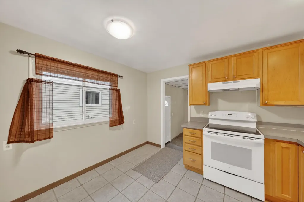 29360 Howard Avenue Madison Heights City MI 48071