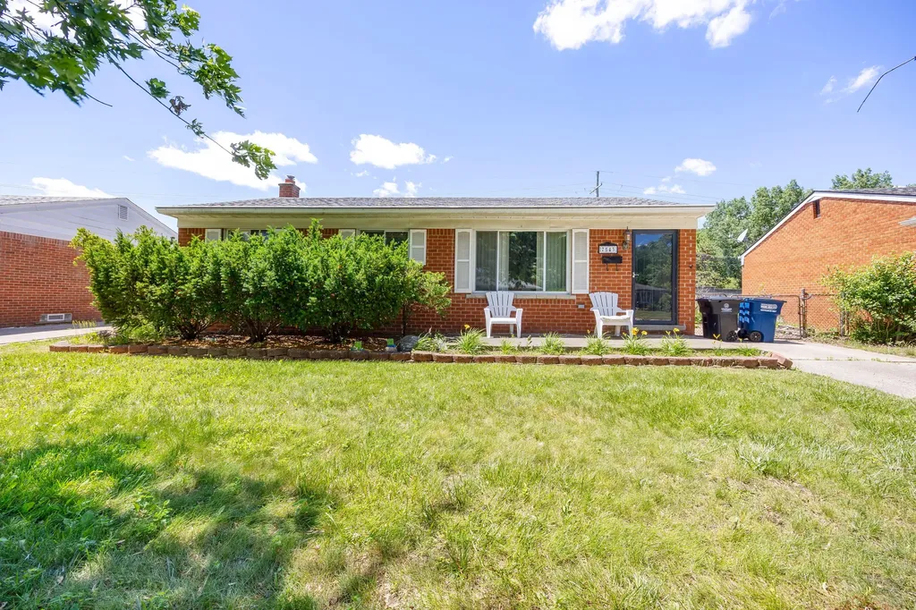7543 N Wildwood Street Westland City MI 48185