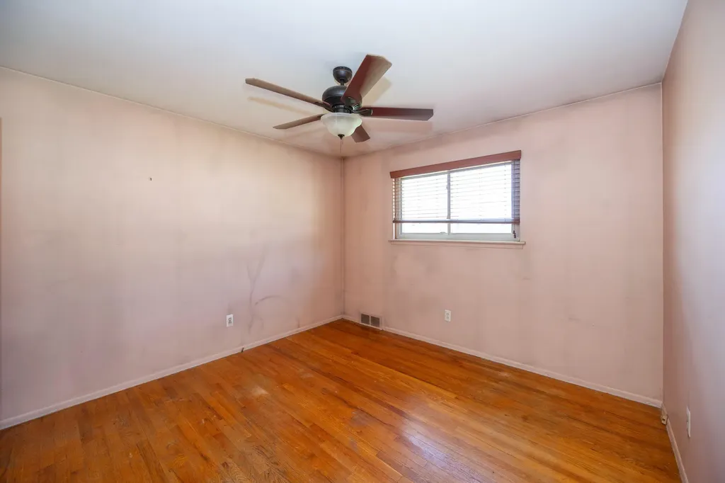 7543 N Wildwood Street Westland City MI 48185