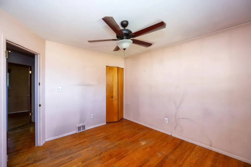 7543 N Wildwood Street Westland City MI 48185