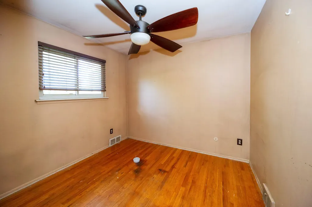 7543 N Wildwood Street Westland City MI 48185