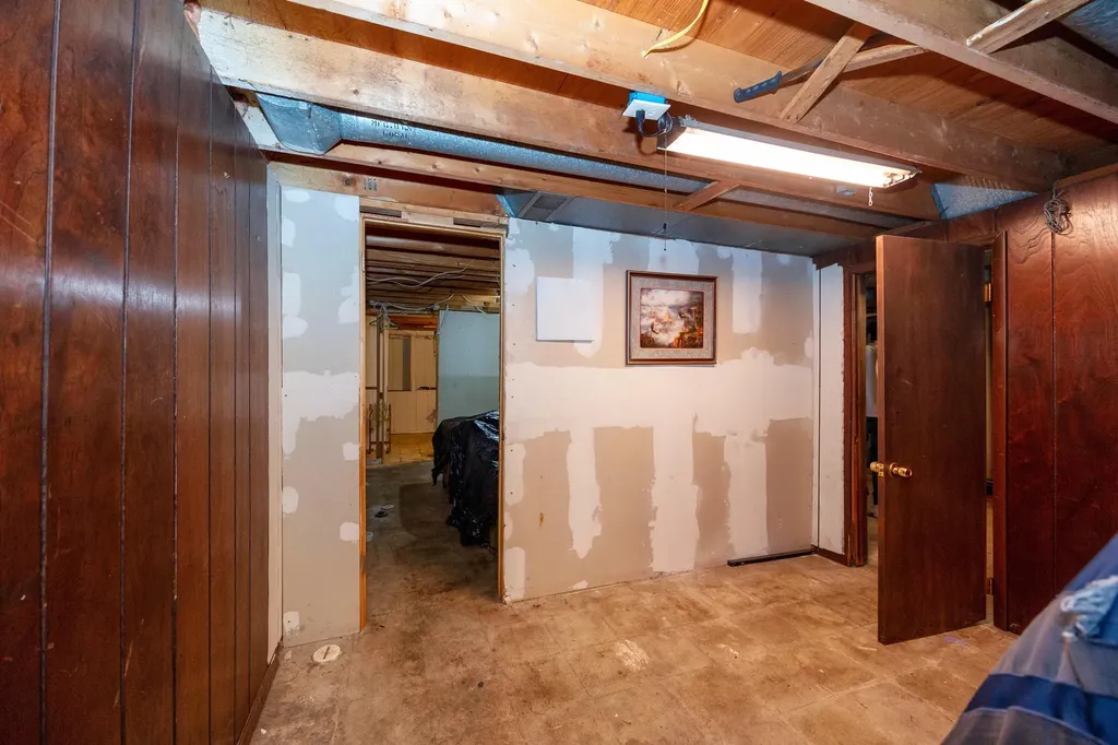 7543 N Wildwood Street Westland City MI 48185